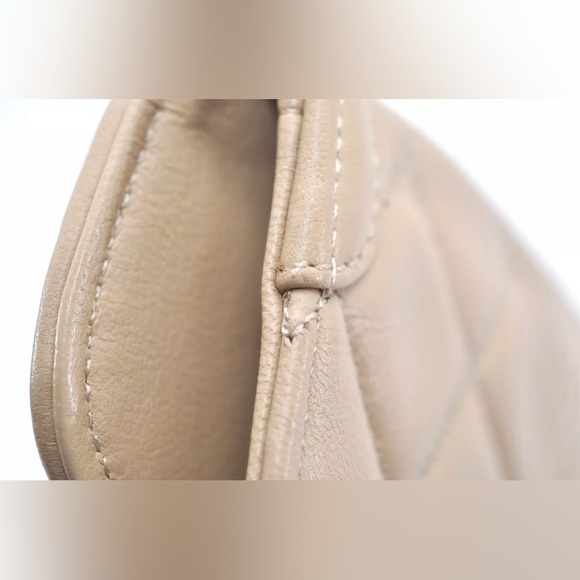 CHANEL Calf Skin Matelasse Vintage Pouch Purse Beige - Picture 13 of 16